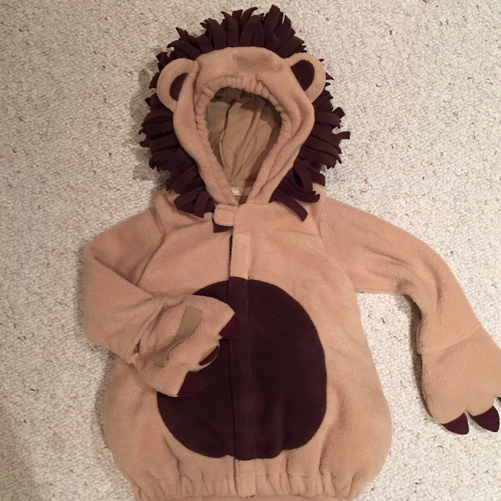 Old Navy children’s size 3T fleecy lion costume